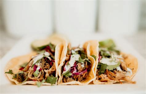 How many protein are in carnitas only - calories, carbs, nutrition