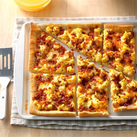 How many protein are in cheese and bacon breakfast pizza - calories, carbs, nutrition