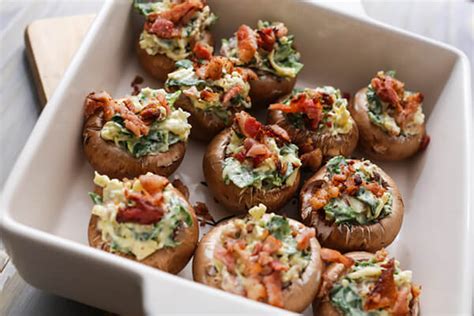 How many protein are in cheese and bacon stuffed mushrooms - calories, carbs, nutrition