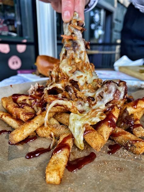 How many protein are in cheesy bbq pulled pork fries - calories, carbs, nutrition