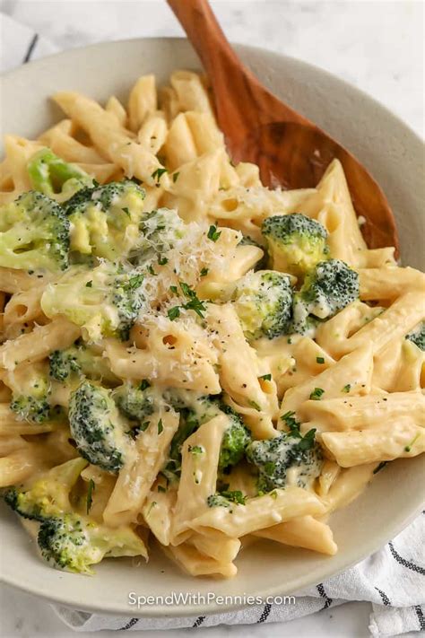 How many protein are in cheesy broccoli and pasta - calories, carbs, nutrition