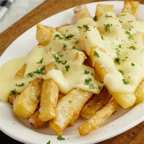 How many protein are in cheesy chips - calories, carbs, nutrition