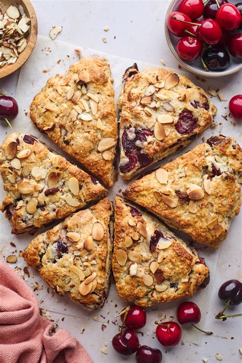 How many protein are in cherry scones - calories, carbs, nutrition