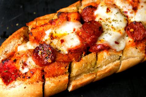 How many protein are in chicken and chorizo in a baguette - calories, carbs, nutrition