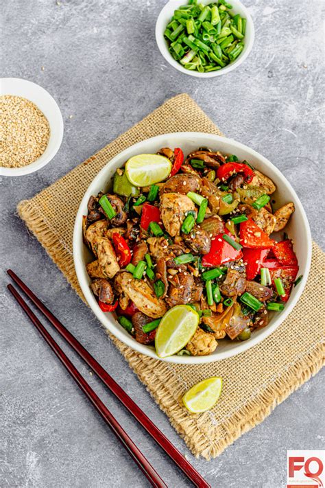 How many protein are in chicken and mushroom stir fry - calories, carbs, nutrition