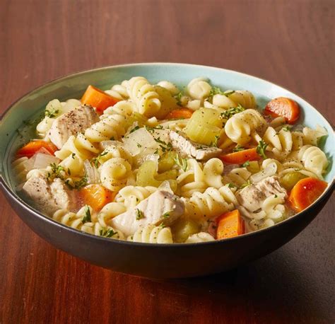 How many protein are in chicken and rotini soup - calories, carbs, nutrition