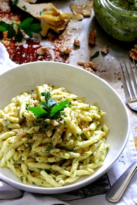 How many protein are in chicken artichoke pesto thin (37007.6) - calories, carbs, nutrition