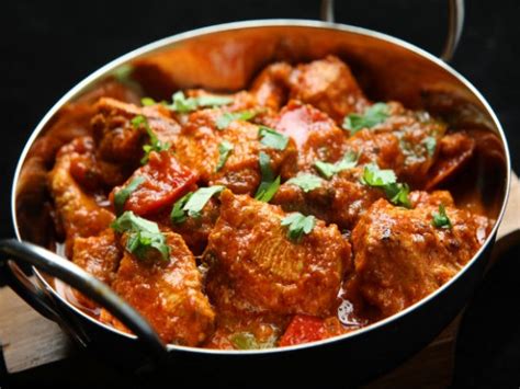 How many protein are in chicken bhuna pizzetta - calories, carbs, nutrition
