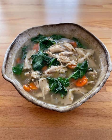 How many protein are in chicken bowtie soup - calories, carbs, nutrition