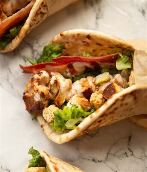 How many protein are in chicken caesar flatbread (23761.0) - calories, carbs, nutrition