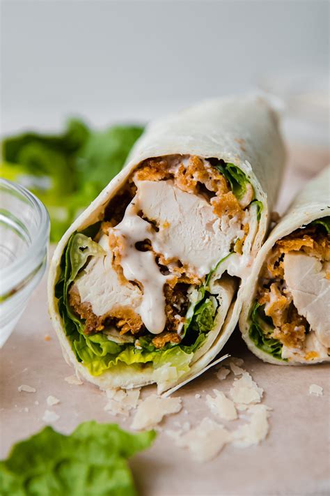 How many protein are in chicken caesar wrap - calories, carbs, nutrition