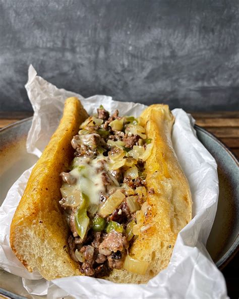 How many protein are in chicken cheesesteak sandwich - calories, carbs, nutrition
