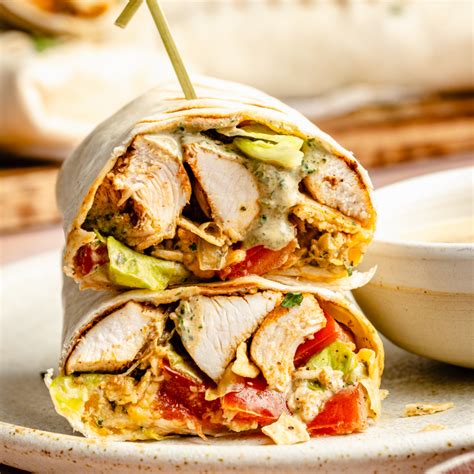 How many protein are in chicken chipotle wrap on tortilla - calories, carbs, nutrition