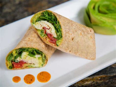 How many protein are in chicken club whole wheat wrap - calories, carbs, nutrition