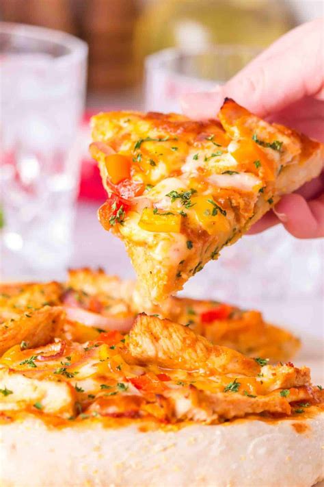 How many protein are in chicken fajita pizza - calories, carbs, nutrition