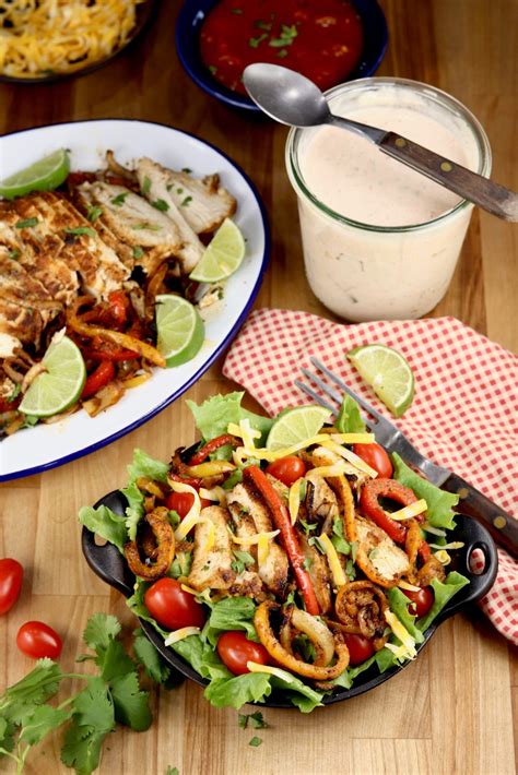 How many protein are in chicken fajita salad plate, ranch dressing - calories, carbs, nutrition