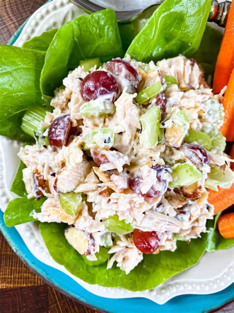 How many protein are in chicken grape amandine salad - calories, carbs, nutrition