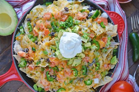 How many protein are in chicken nachos - calories, carbs, nutrition