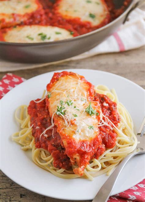 How many protein are in chicken parmigiana with sauce and pasta - calories, carbs, nutrition