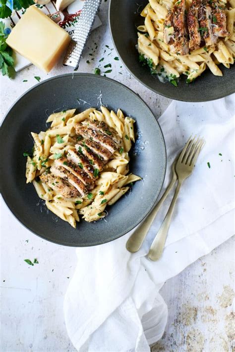 How many protein are in chicken pasta parmesan - calories, carbs, nutrition