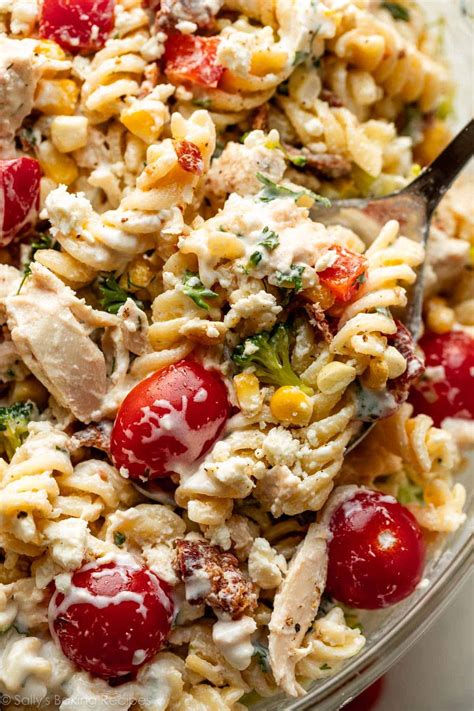 How many protein are in chicken pasta salad - calories, carbs, nutrition
