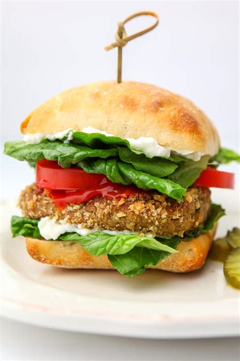 How many protein are in chicken patty with wheat bun - calories, carbs, nutrition