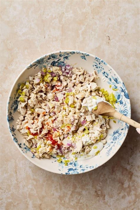 How many protein are in chicken salad over greens (31737.0) - calories, carbs, nutrition