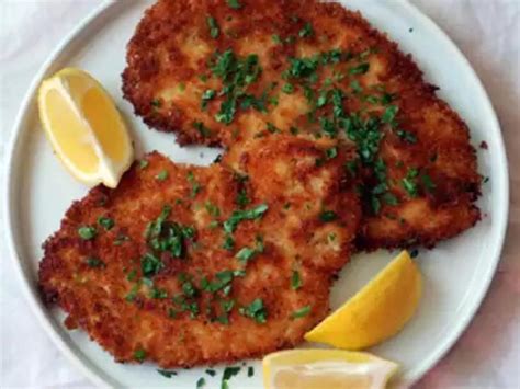 How many protein are in chicken schnitzel - calories, carbs, nutrition