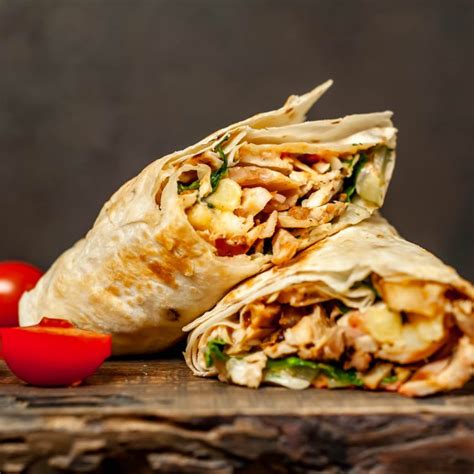 How many protein are in chicken shawarma on pita - calories, carbs, nutrition