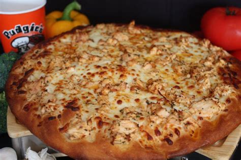 How many protein are in chicken spiedie pizza - calories, carbs, nutrition