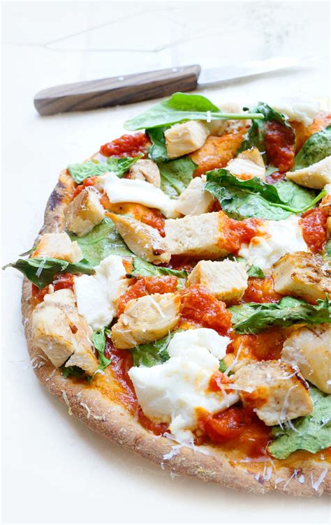 How many protein are in chicken spinach pizza - calories, carbs, nutrition