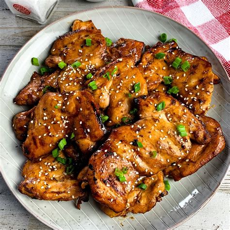 How many protein are in chicken thigh teriyaki hawaiian vegetables - calories, carbs, nutrition