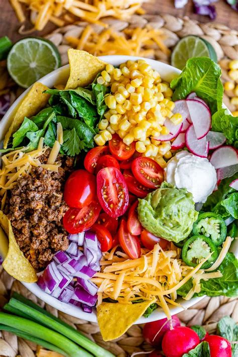 How many protein are in chicken tortilla salad - calories, carbs, nutrition