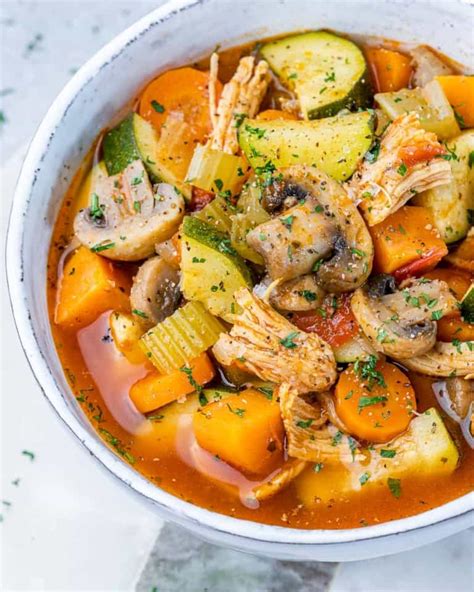 How many protein are in chicken vegetable soup - calories, carbs, nutrition