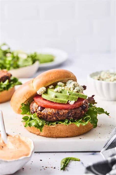 How many protein are in chipotle black bean burger - calories, carbs, nutrition
