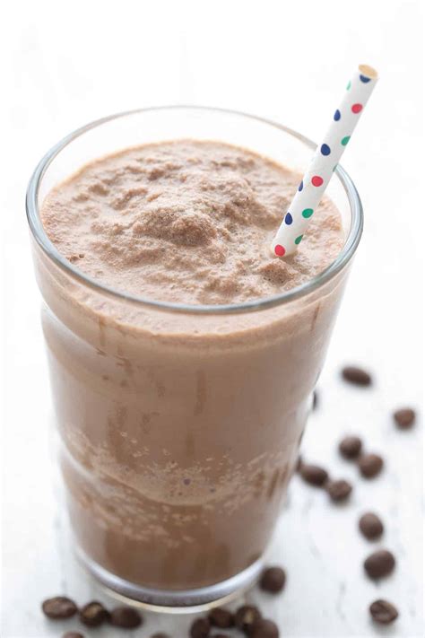 How many protein are in chocolate 321 shake - calories, carbs, nutrition