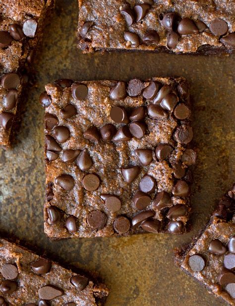 How many protein are in chocolate brownies with m&m's - calories, carbs, nutrition