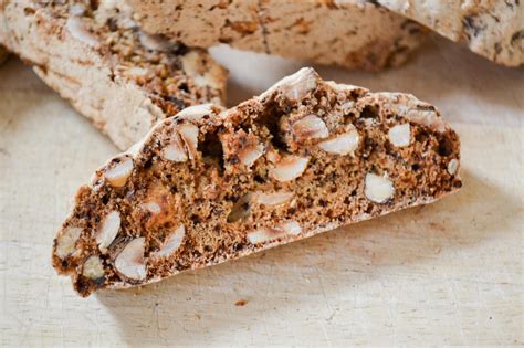 How many protein are in chocolate chip and nut biscotti - calories, carbs, nutrition