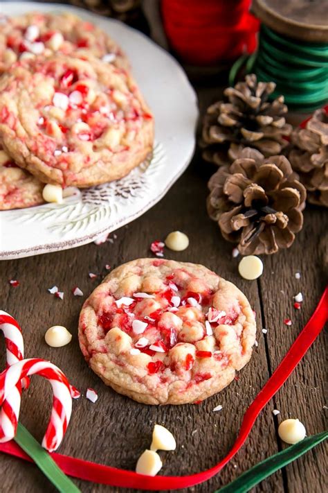 How many protein are in chocolate chip candy cane cookie - calories, carbs, nutrition