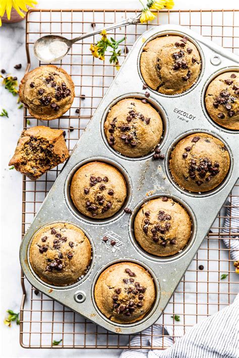 How many protein are in chocolate chip muffin - calories, carbs, nutrition