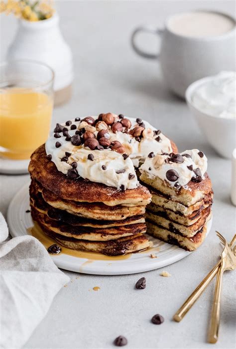 How many protein are in chocolate chip pancakes - calories, carbs, nutrition