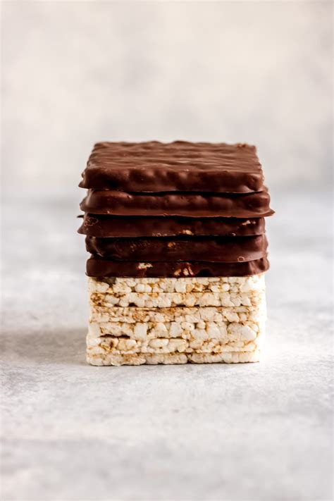 How many protein are in chocolate covered rice cakes - calories, carbs, nutrition