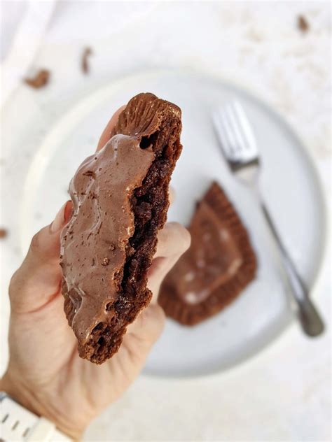 How many protein are in chocolate pop tart - calories, carbs, nutrition