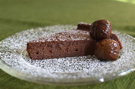 How many protein are in chocolate torte - calories, carbs, nutrition