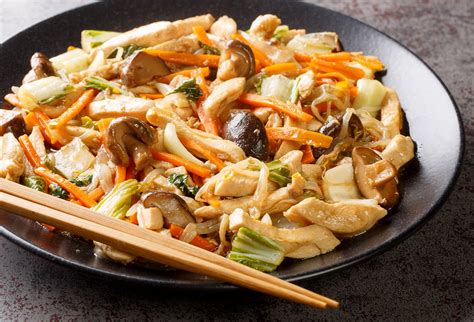 How many protein are in chop suey - calories, carbs, nutrition