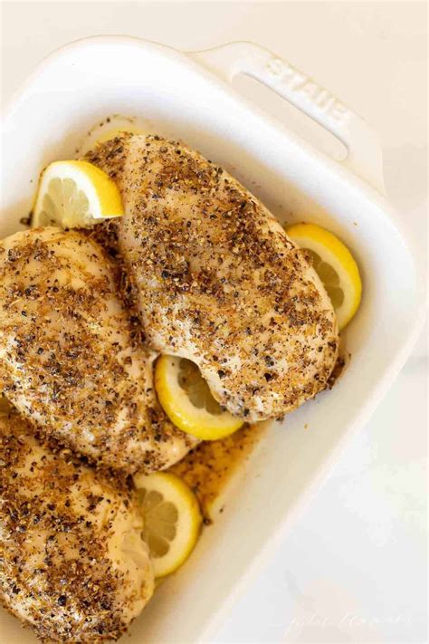 How many protein are in chunk white chicken in lemon pepper sauce - calories, carbs, nutrition