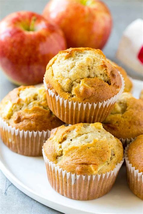 How many protein are in cinnamon apple muffin - calories, carbs, nutrition