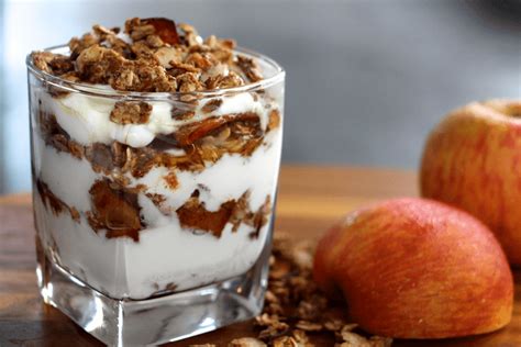 How many protein are in cinnamon apple parfait - calories, carbs, nutrition