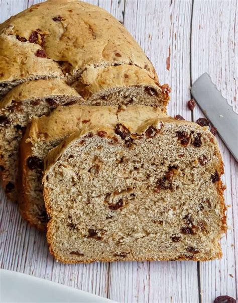 How many protein are in cinnamon raisin bread - calories, carbs, nutrition