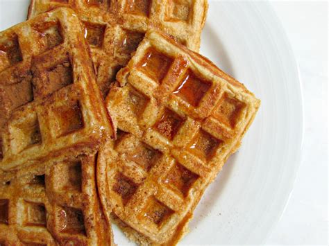 How many protein are in cinnamon waffles - calories, carbs, nutrition